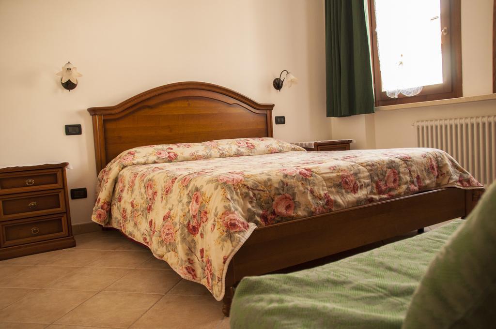 Agriturismo Ai Tre Fienili Ponti sul Mincio Rum bild